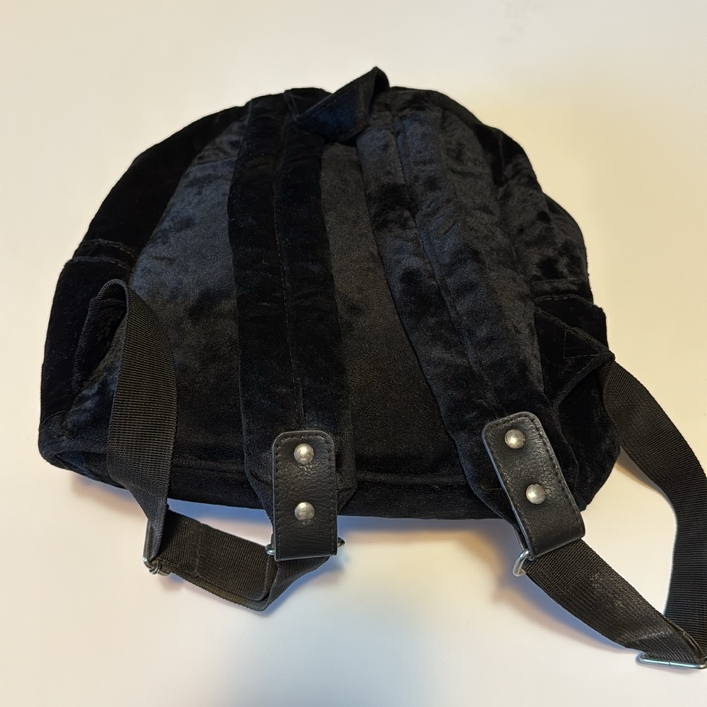 Mini Fuzzy Backpack - Picture 6 of 6